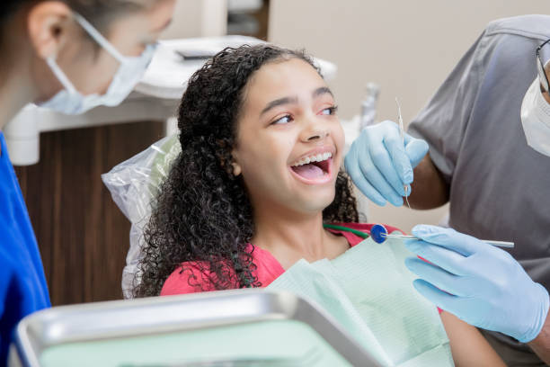 Best Emergency Tooth Extraction in Robbins, IL